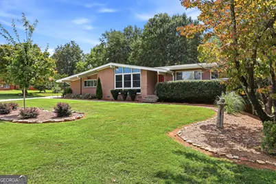 368 Highland Avenue, Cornelia, GA 30531 - Photo 2