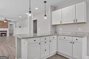 261 Lagrange St, Newnan, GA 30263 - Photo 16