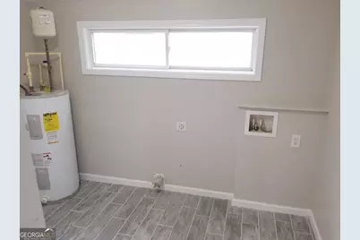 2467 Calvin Avenue, East Point, GA 30344 - Photo 10