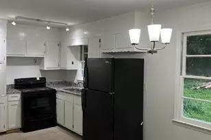 2581 Oak Cir, Ellenwood, GA 30294 - Photo 4