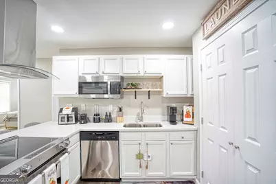 1827 Dunlap Avenue, East Point, GA 30344 - Photo 12