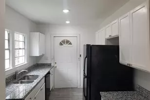2429 Macon Dr SW, Atlanta, GA 30315 - Photo 6