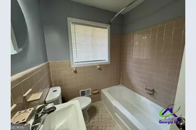 111 Glendale Court, Warner Robins, GA 31088 - Photo 6
