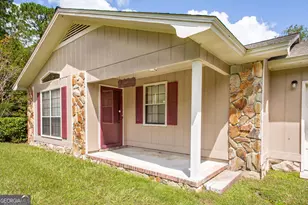 3929 Memorial Dr, Waycross, GA 31503 - Photo 2