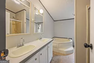 201 Valley Cir, Washington, GA 30673 - Photo 20