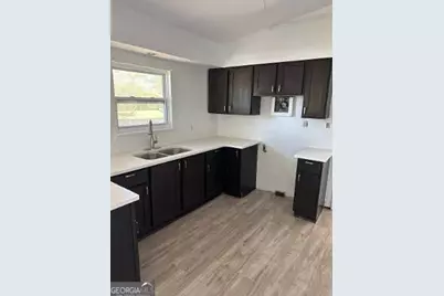 2012 N Skylane Drive, Albany, GA 31705 - Photo 6