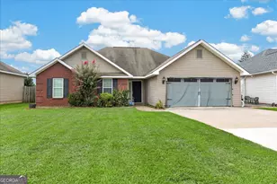 707 Madison Pl Pkwy, Byron, GA 31008 - Photo 1