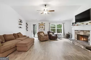 122 Pecan St, Danielsville, GA 30633 - Photo 6
