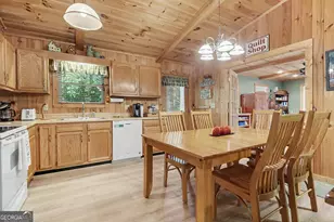 77 Violet Ln, Clayton, GA 30525 - Photo 8