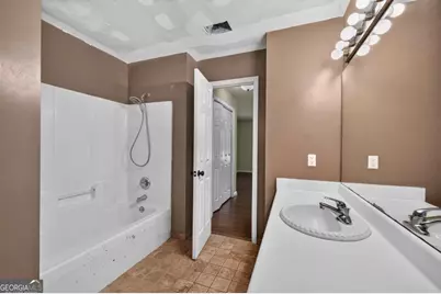 138 Lakeshore Circle NE, Milledgeville, GA 31061 - Photo 28