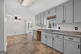 138 Lakeshore Cir NE, Milledgeville, GA 31061 - Photo 16