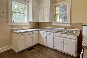 627 W 39th St, Savannah, GA 31415 - Photo 4