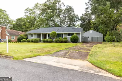 802 Avalon Road, Thomaston, GA 30286 - Photo 2