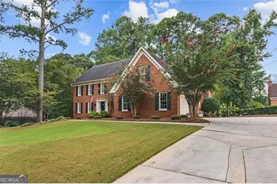 877 Guinevere Way SW, Lilburn, GA 30047 - Photo 2