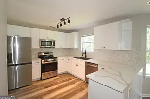 5305 Salem Springs Pl, Lithonia, GA 30038 - Photo 4