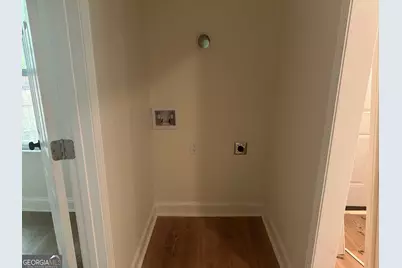 890 Center Hill Avenue NW, Atlanta, GA 30318 - Photo 16
