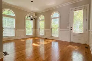 1602 Chatterton Ct NE, Atlanta, GA 30329 - Photo 6