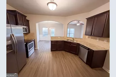 4473 Ravenwood Drive, Union City, GA 30291 - Photo 2