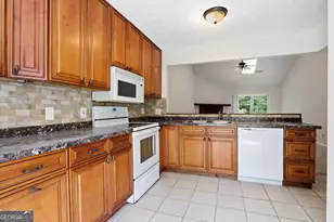 5137 Hill Farm Dr NE, Woodstock, GA 30188 - Photo 2