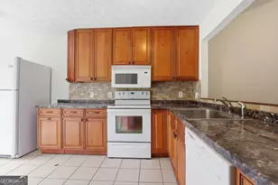 5137 Hill Farm Dr NE, Woodstock, GA 30188 - Photo 8