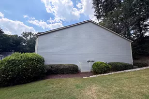 18 Springhedge Ct SE, Smyrna, GA 30080 - Photo 8
