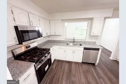 18 Springhedge Court SE, Smyrna, GA 30080 - Photo 2
