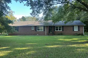 115 Price Dr W, Locust Grove, GA 30248 - Photo 1