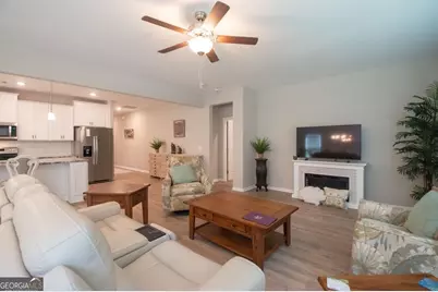 122 Clearwater Drive, Brunswick, GA 31523 - Photo 2