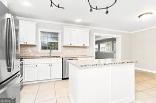 2321 Hollyridge Dr SW, Marietta, GA 30060 - Photo 8