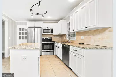 2321 Hollyridge Drive SW, Marietta, GA 30060 - Photo 6
