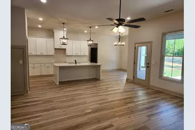 642 Shelnut, Locust Grove, GA 30248 - Photo 4