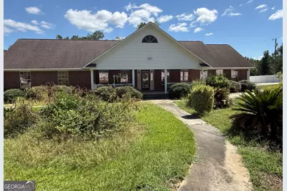 201 Strawberry Circle, Dublin, GA 31021 - Photo 1