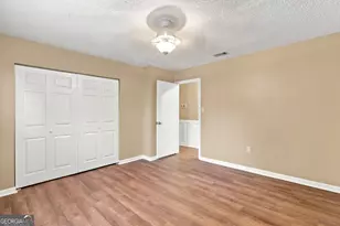2092 S Sherwood Dr, Valdosta, GA 31602 - Photo 8