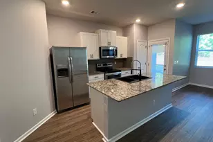 67 Chastain Cir, Newnan, GA 30263 - Photo 2
