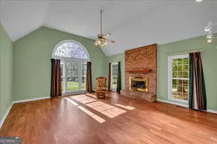 105 Julie's Cir, Perry, GA 31069 - Photo 8