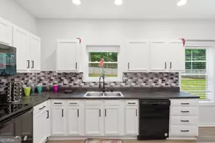 157 Watkins Dr, Flovilla, GA 30216 - Photo 8