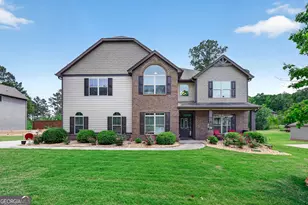 270 Darien Dr, Senoia, GA 30276 - Photo 1
