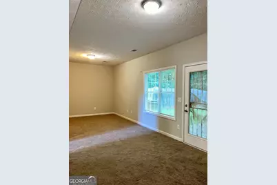 8262 Parkwood Place, Jonesboro, GA 30238 - Photo 12