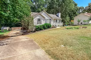 97 Spring Cir, Senoia, GA 30276 - Photo 4