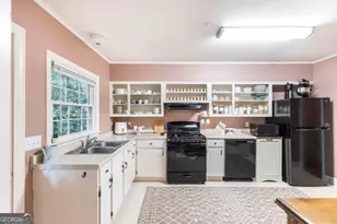 460 Sunset Cir, Forsyth, GA 31029 - Photo 8