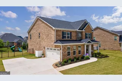2062 Brookside Circle, Statham, GA 30666 - Photo 2