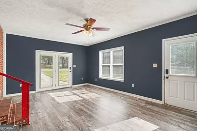 415 Taylor Street, Barnesville, GA 30204 - Photo 16