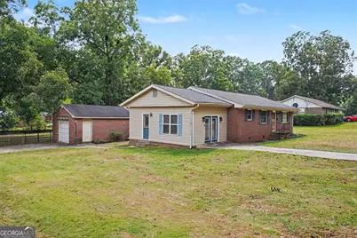 415 Taylor Street, Barnesville, GA 30204 - Photo 4