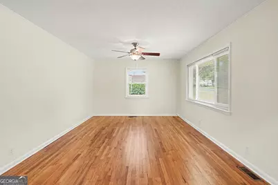 415 Taylor Street, Barnesville, GA 30204 - Photo 24