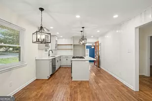 415 Taylor St, Barnesville, GA 30204 - Photo 10