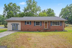 415 Taylor St, Barnesville, GA 30204 - Photo 2