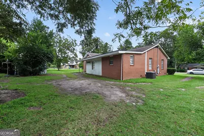 5815 Beulah Avenue, Eastman, GA 31023 - Photo 18