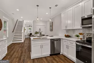 1601 Grove St, Savannah, GA 31401 - Photo 14