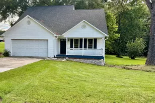 401 Windsor Ct, Macon, GA 31216 - Photo 2