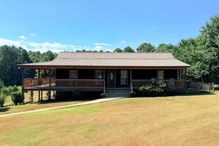 916 Fort Lamar Rd, Commerce, GA 30530 - Photo 1